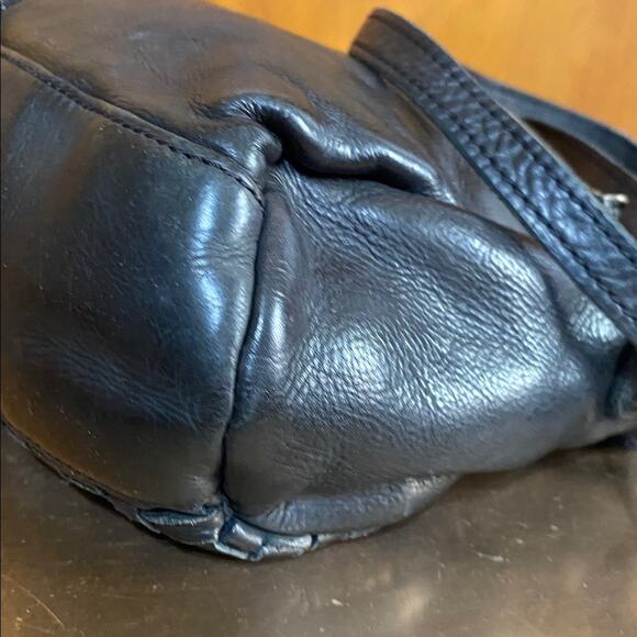 Rugged Hide Australia 100% Black Leather Bag Woven 11”x6”x4” w/ 16” Drop - Picture 5 of 9